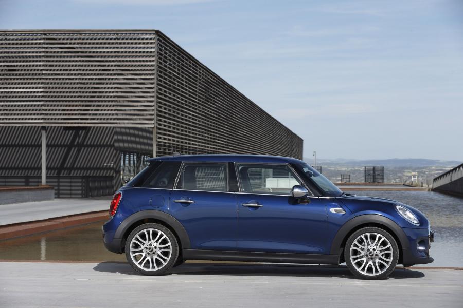  Mini Cooper D 5-Door 2014 года  (UK) (фото 8 из 68)
